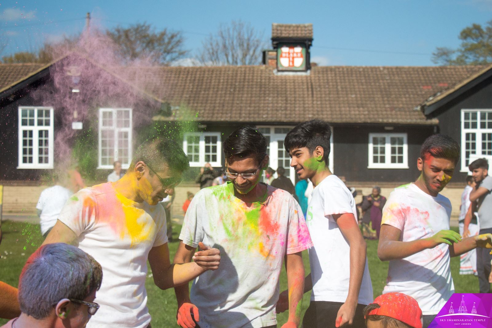 ©1987-2017 SKS Swaminarayan Temple East London